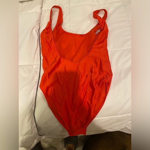 DixPerfect Red Metallic One Piece Size L - Picture 4 of 5